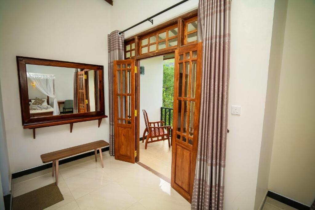Mount Pleasant Ella Apartment Luaran gambar